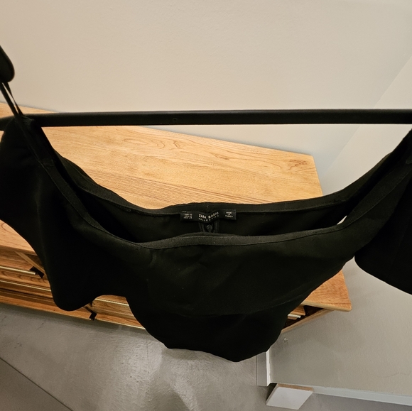 Midi-Strapless black dress with off the shoulder ruffle - Picture 4 of 4